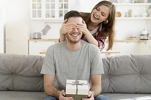 Presente para namorado: 5 ideias criativas que vão surpreendê-lo