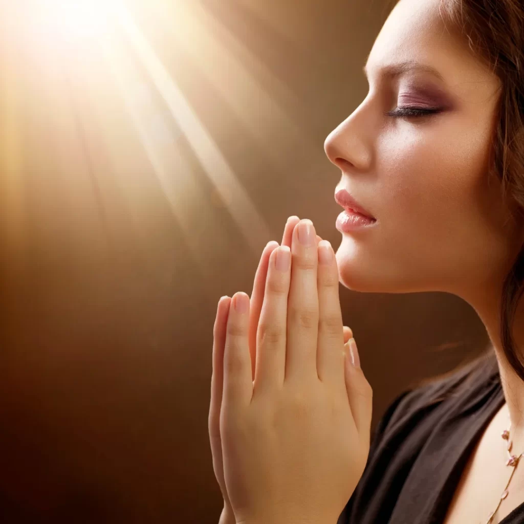 Mulher virtuosa em busca de restauração