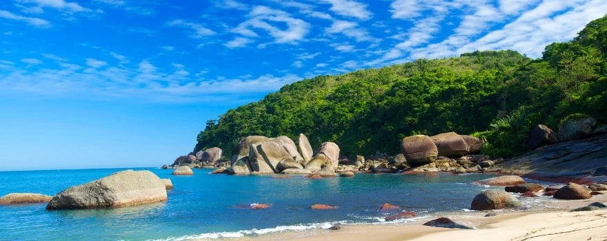Passeio de lancha em Ilhabela